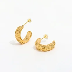 muun STUDIOS Irregulær C-Formet Ørering 18K belagt OE015 - Guld Best