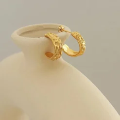 muun STUDIOS Irregulær C-Formet Ørering 18K belagt OE015 - Guld Best