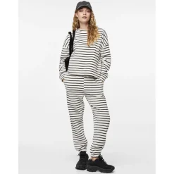 PIECES dame sweatshirt PCCHILLI - Cloud Dancer Black