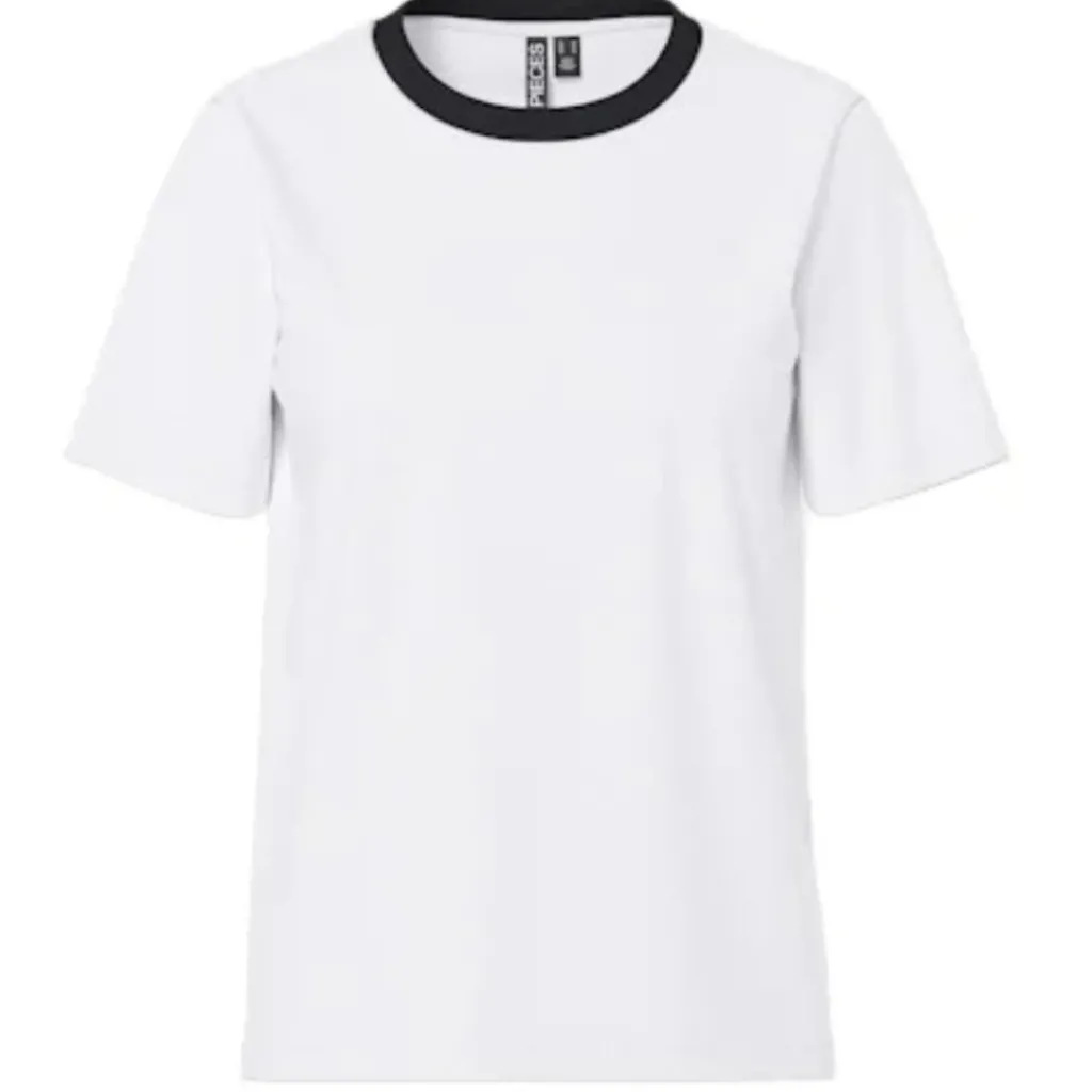 PIECES dame t-shirt PCRIA - Bright white contrast black Online