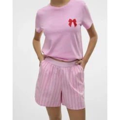 Vero Moda dame shorts VMCHARLOTTE - Bonbon Stripes Fiery red/cloud dancer